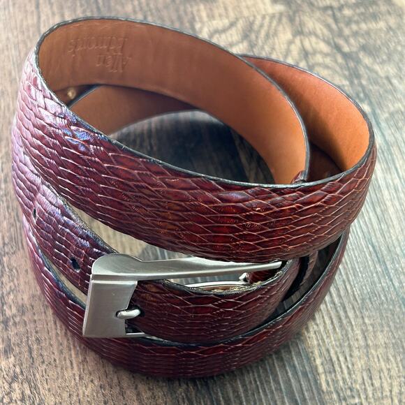 Allen Edmonds Brown Leather Belt Italian Calfskin Embossed Snake Print Men's 42 - Picture 3 of 9